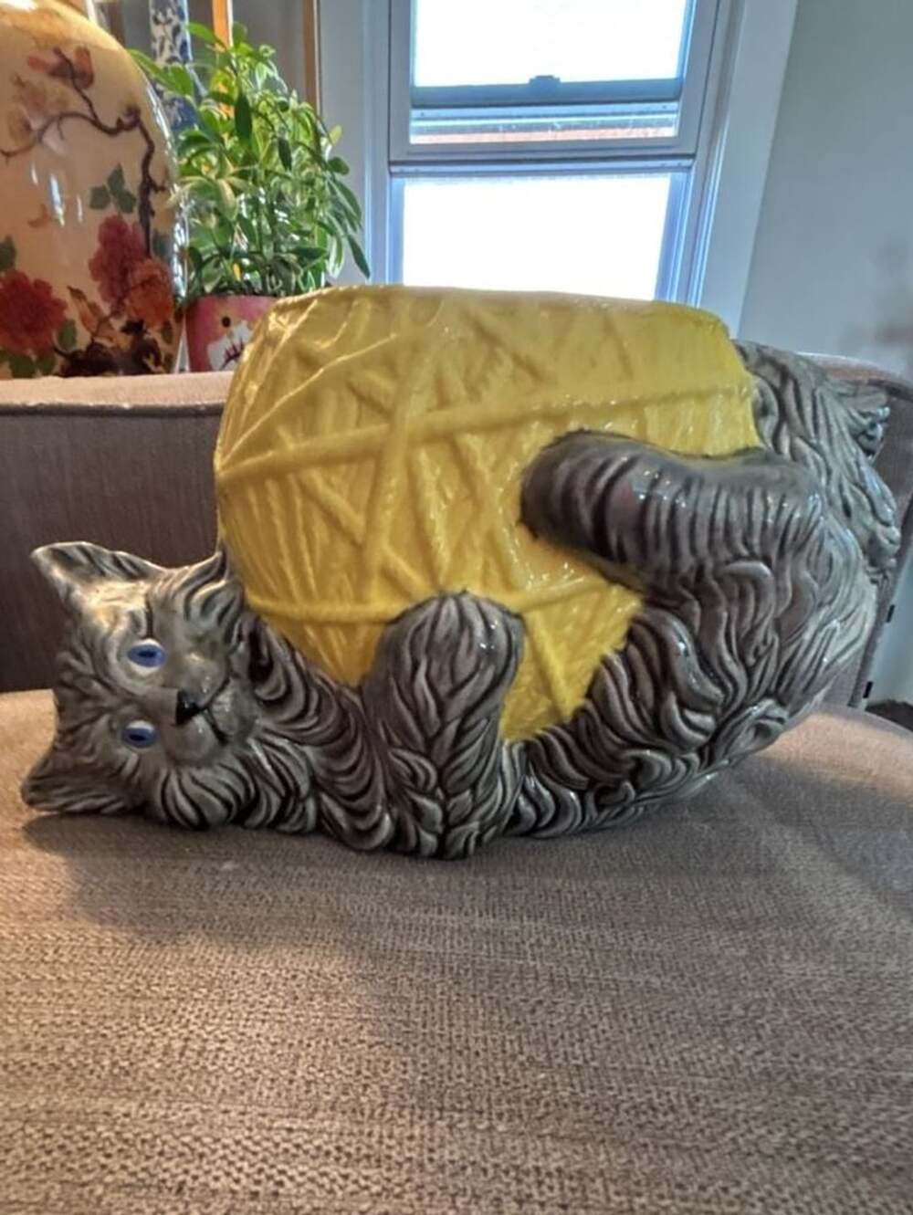 Vintage Ceramic Cat With Yellow Ball Of Yarn Planter 1981